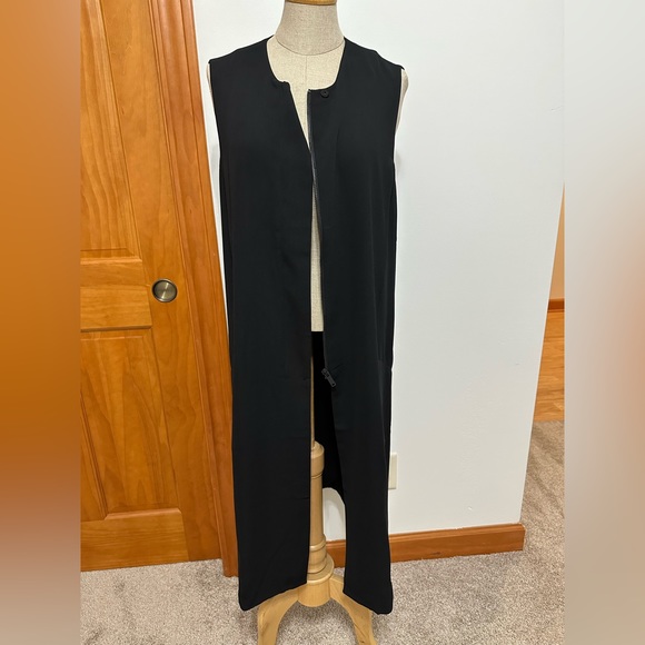 Duster - Picture 2 of 7